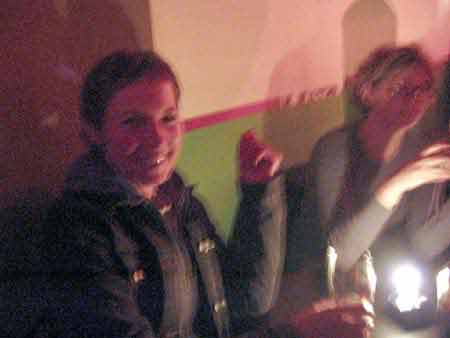 125-2587_IMG