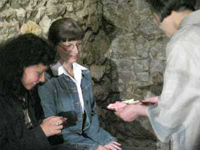 140-4081_IMG