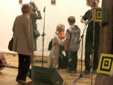 125-2579_IMG