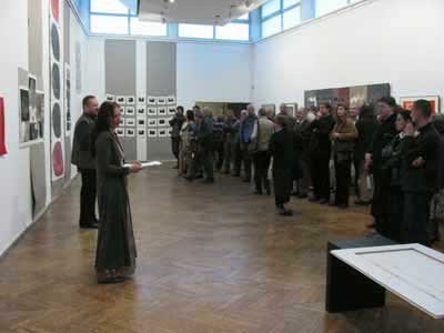 140-4022_IMG