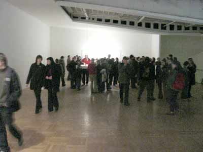 174-7499_IMG