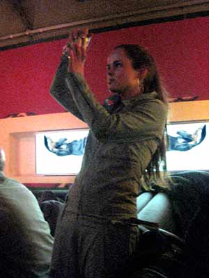 169-6995_IMG