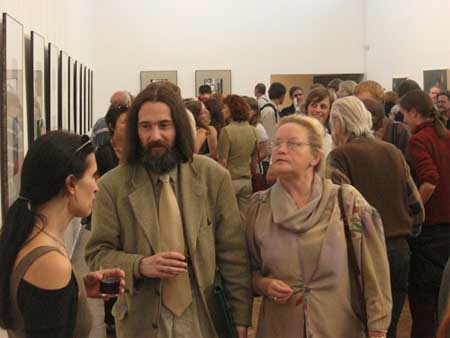 190-9052_IMG